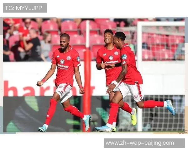 德甲激战再升级拜仁与多特平局争冠形势更加扑朔迷离